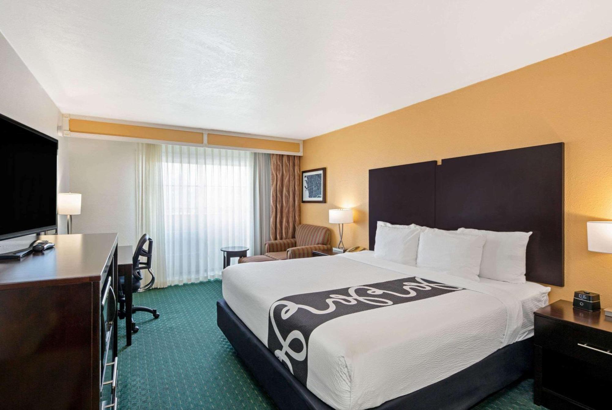 University Inn & Suites Berkeley Szoba fotó